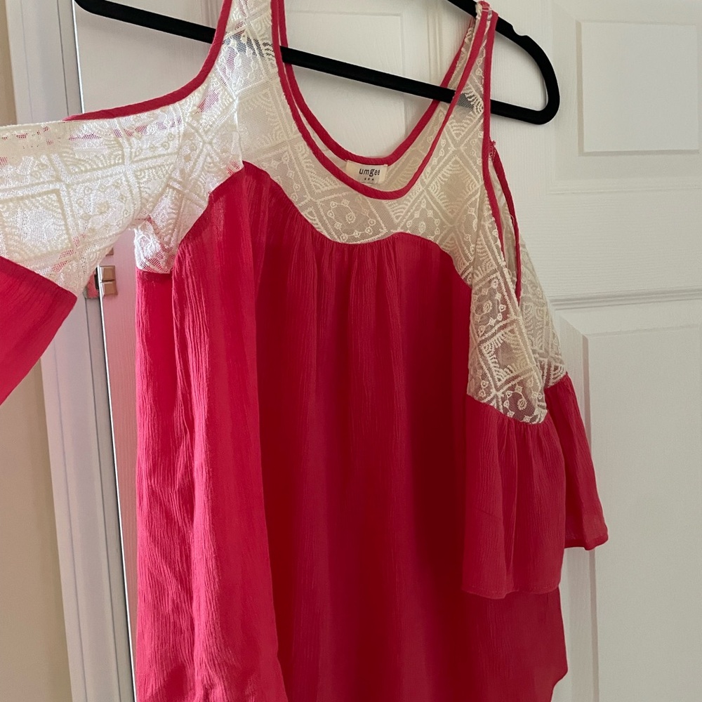 3 UMGEE women’s cold shoulder tops